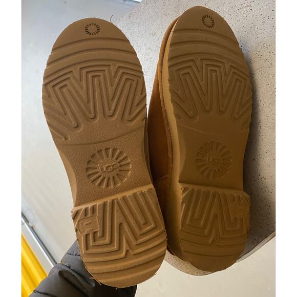 UGG “Mckay” Chestnut Suede Sheepskin Ankle Mini Boots Booties Size 6 Women NEW - Picture 8 of 13